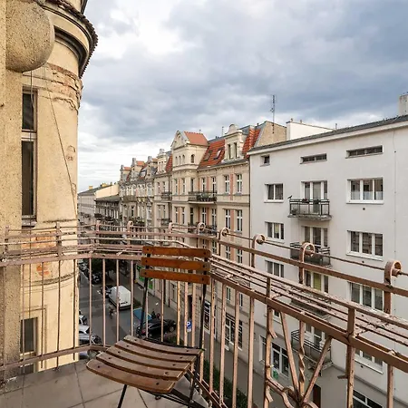 Spacious And Bright With Balcony Near Mtp By Renters Appartement