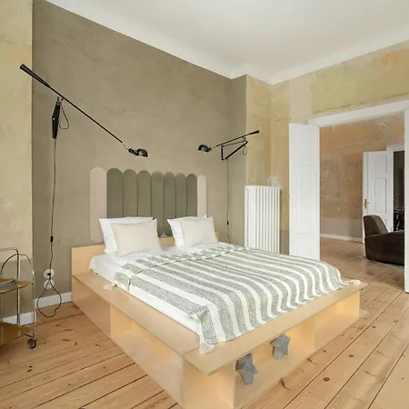 Appartement Spacious And Bright With Balcony Near Mtp By Renters Poznań