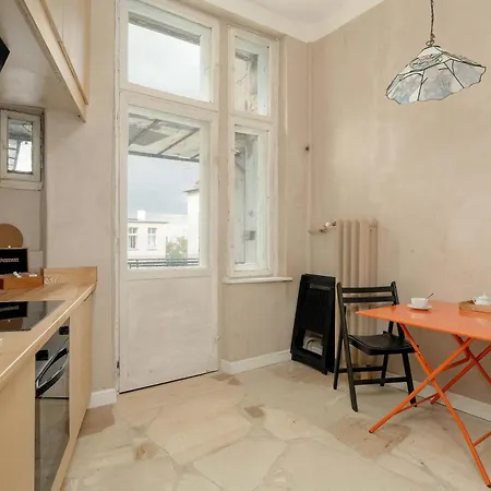 Appartement Spacious And Bright With Balcony Near Mtp By Renters Poznań