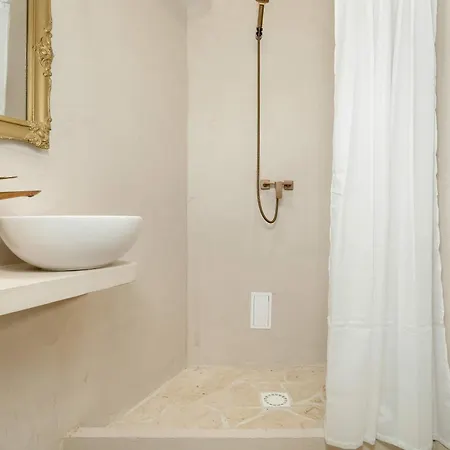 Appartement Spacious And Bright With Balcony Near Mtp By Renters Poznań