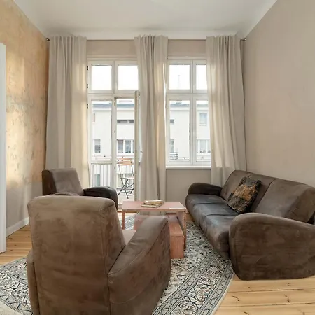 Spacious And Bright With Balcony Near Mtp By Renters Poznań