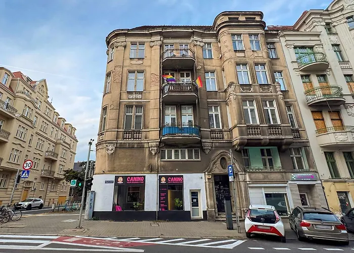 Apartment Spacious And Bright With Balcony Near Mtp By Renters Poznan