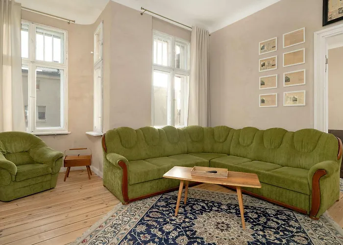 Apartment Spacious And Bright With Balcony Near Mtp By Renters