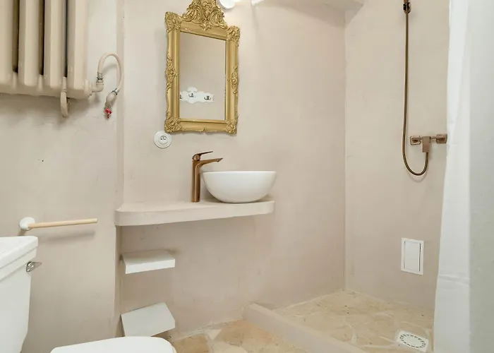 Apartment Spacious And Bright With Balcony Near Mtp By Renters Poznan